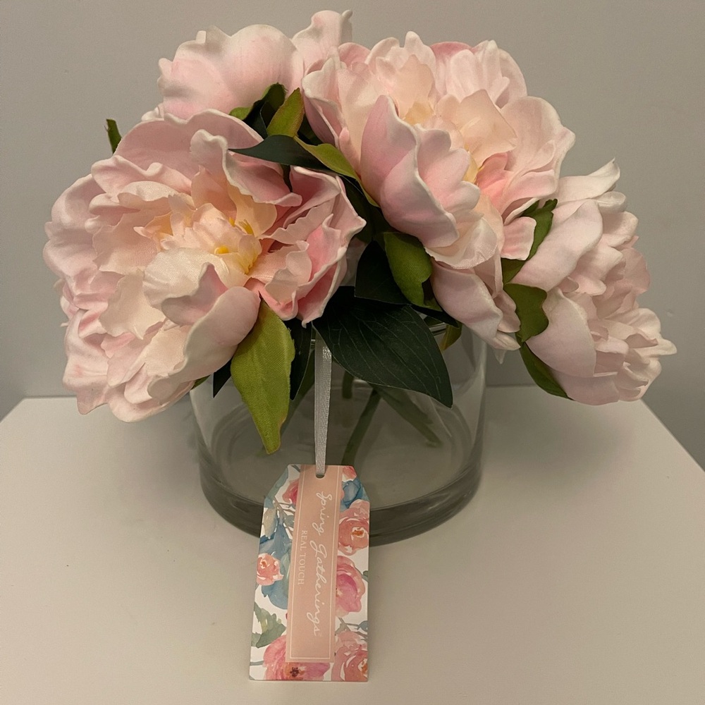 Source Unknown Pink Faux Floral Accents